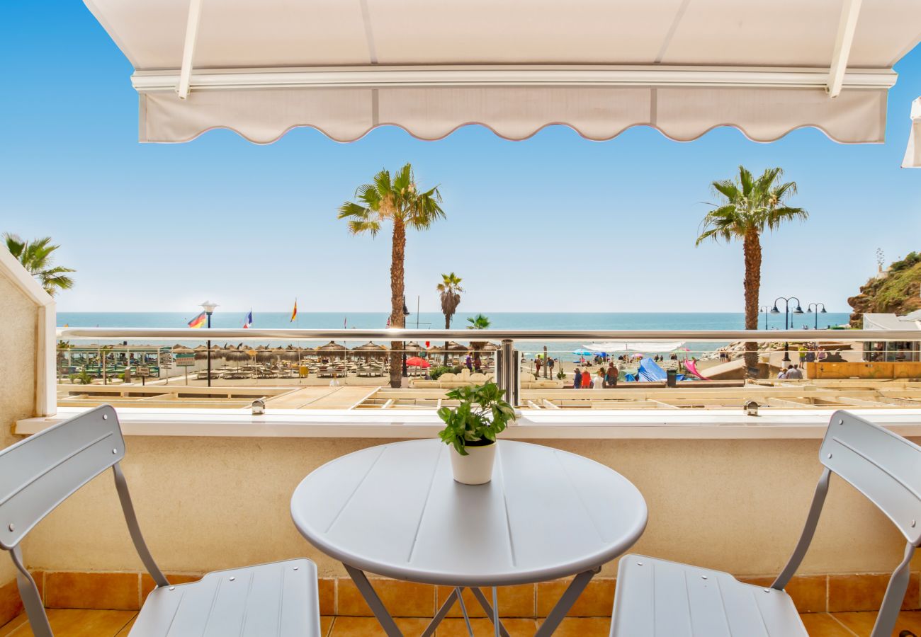 Estudio en Torremolinos - Casa Lola - Primera línea de playa 