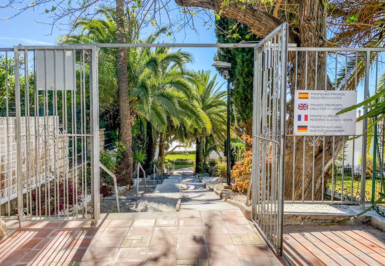 Estudio en Torremolinos - Casa Lola - Primera línea de playa 