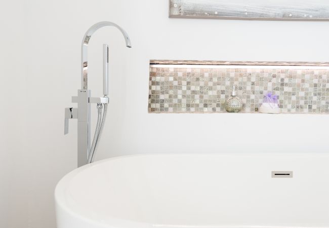 Apartamento en Torremolinos - SaturnoDream: 4 minutos de la playa: Piscina Apartamento en Torremolinos - SaturnoDream: 4 minutos de la playa: Piscina