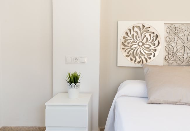 Apartamento en Torremolinos - SaturnoDream: 4 minutos de la playa: Piscina Apartamento en Torremolinos - SaturnoDream: 4 minutos de la playa: Piscina