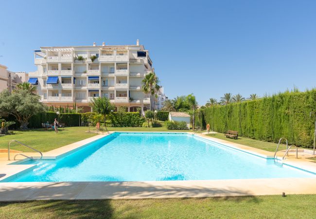Apartamento en Torremolinos - SaturnoDream: 4 minutos de la playa: Piscina Apartamento en Torremolinos - SaturnoDream: 4 minutos de la playa: Piscina