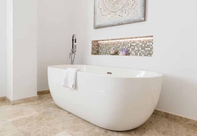 Apartamento en Torremolinos - SaturnoDream: 4 minutos de la playa: Piscina Apartamento en Torremolinos - SaturnoDream: 4 minutos de la playa: Piscina