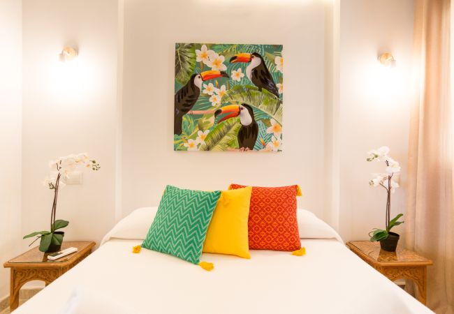 Apartamento en Torremolinos - SaturnoDream: 4 minutos de la playa: Piscina Apartamento en Torremolinos - SaturnoDream: 4 minutos de la playa: Piscina