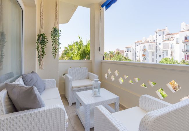 Apartamento en Torremolinos - SaturnoDream: 4 minutos de la playa: Piscina Apartamento en Torremolinos - SaturnoDream: 4 minutos de la playa: Piscina