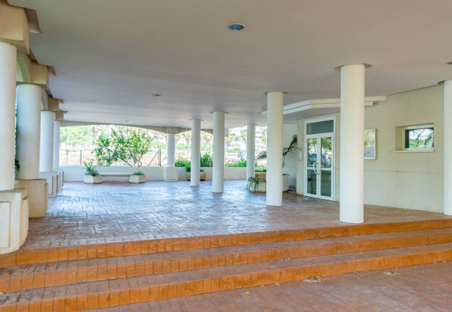 Apartamento en Torremolinos - SaturnoDream: 4 minutos de la playa: Piscina Apartamento en Torremolinos - SaturnoDream: 4 minutos de la playa: Piscina