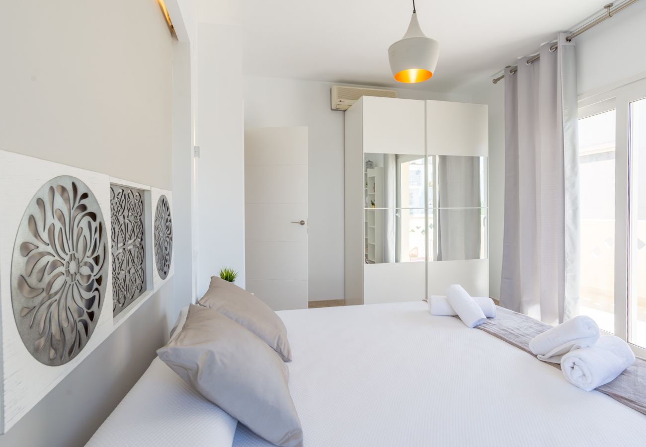 Apartamento en Torremolinos - SaturnoDream: 4 minutos de la playa: Piscina