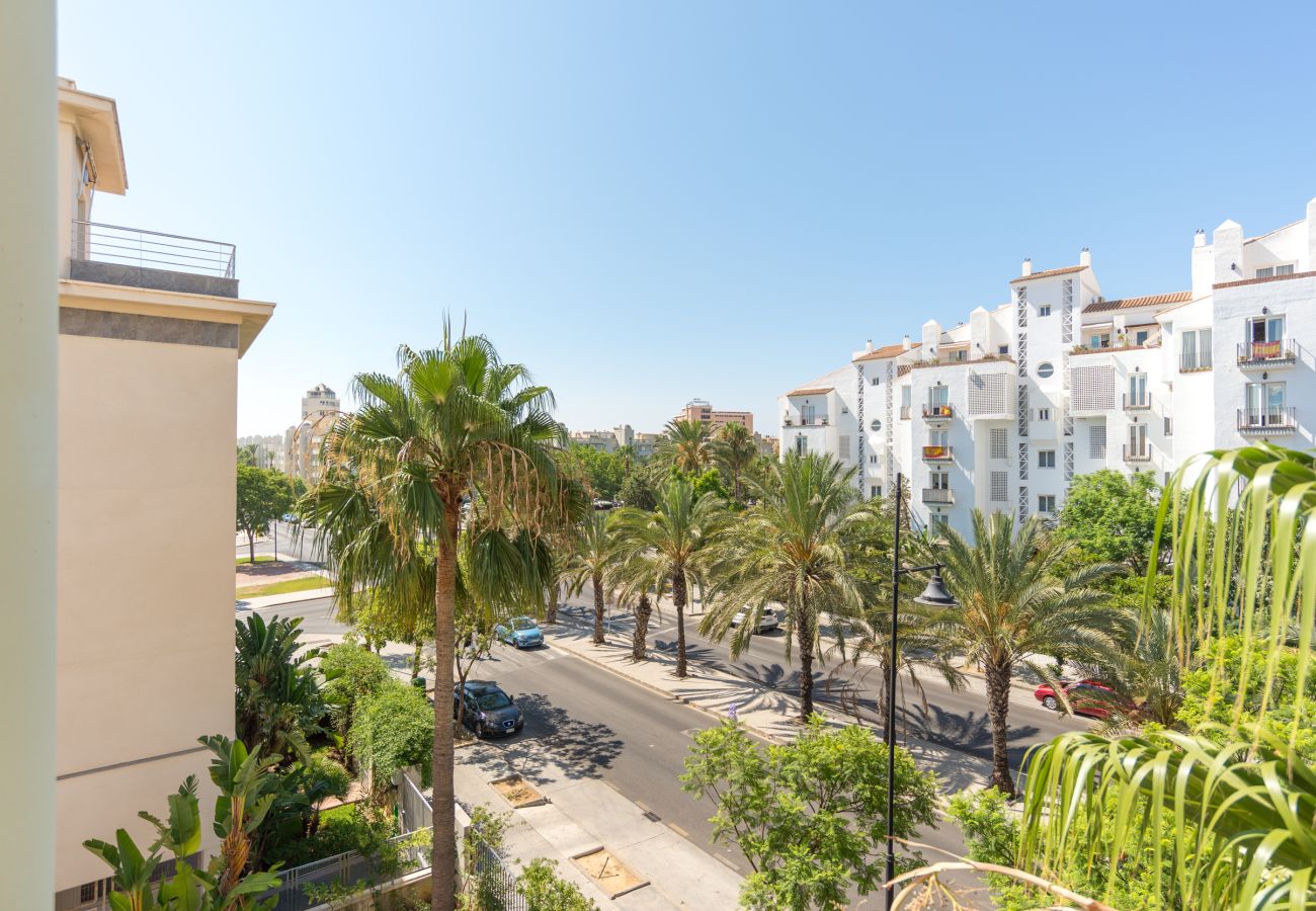 Apartamento en Torremolinos - SaturnoDream: 4 minutos de la playa: Piscina