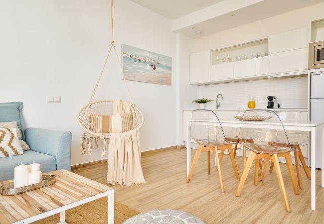 Apartamento en Torremolinos - Sunset Beach - Charming apartment with jacuzzi. Apartamento en Torremolinos - Sunset Beach - Charming apartment with jacuzzi.