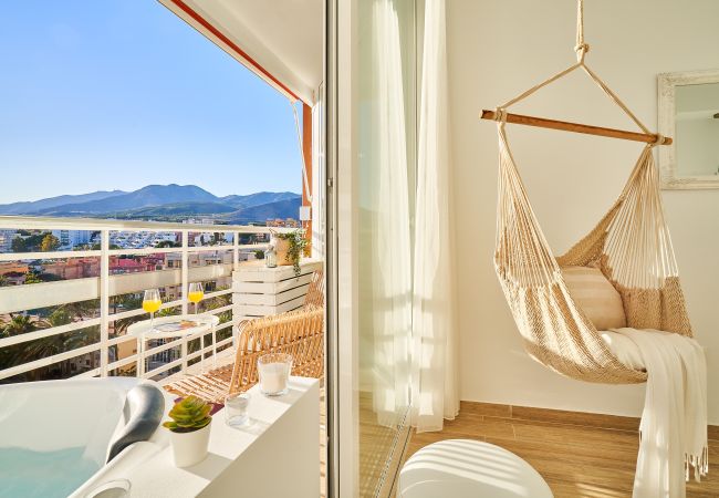 Apartamento en Torremolinos - Sunset Beach - Charming apartment with jacuzzi. Apartamento en Torremolinos - Sunset Beach - Charming apartment with jacuzzi.