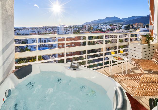 Apartamento en Torremolinos - Sunset Beach - Charming apartment with jacuzzi. Apartamento en Torremolinos - Sunset Beach - Charming apartment with jacuzzi.