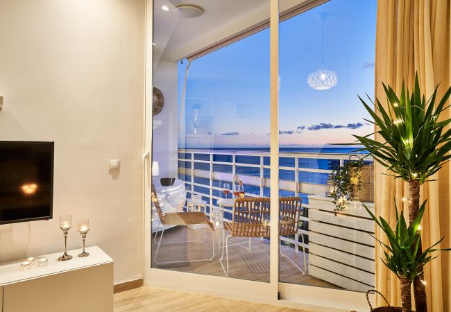 Apartamento en Torremolinos - Sunset Beach - Charming apartment with jacuzzi. Apartamento en Torremolinos - Sunset Beach - Charming apartment with jacuzzi.