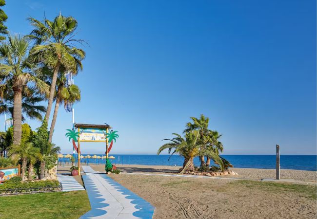 Apartamento en Torremolinos - Sunset Beach - Charming apartment with jacuzzi. Apartamento en Torremolinos - Sunset Beach - Charming apartment with jacuzzi.