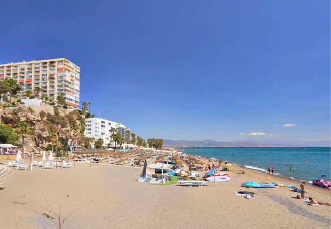 Apartamento en Torremolinos - Sunset Beach - Charming apartment with jacuzzi. Apartamento en Torremolinos - Sunset Beach - Charming apartment with jacuzzi.