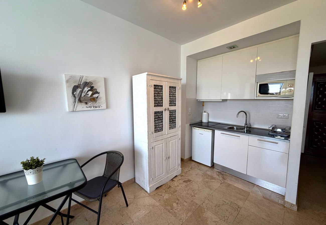 Estudio en Torremolinos - Casa Ángeles - Terraza y vista al mar