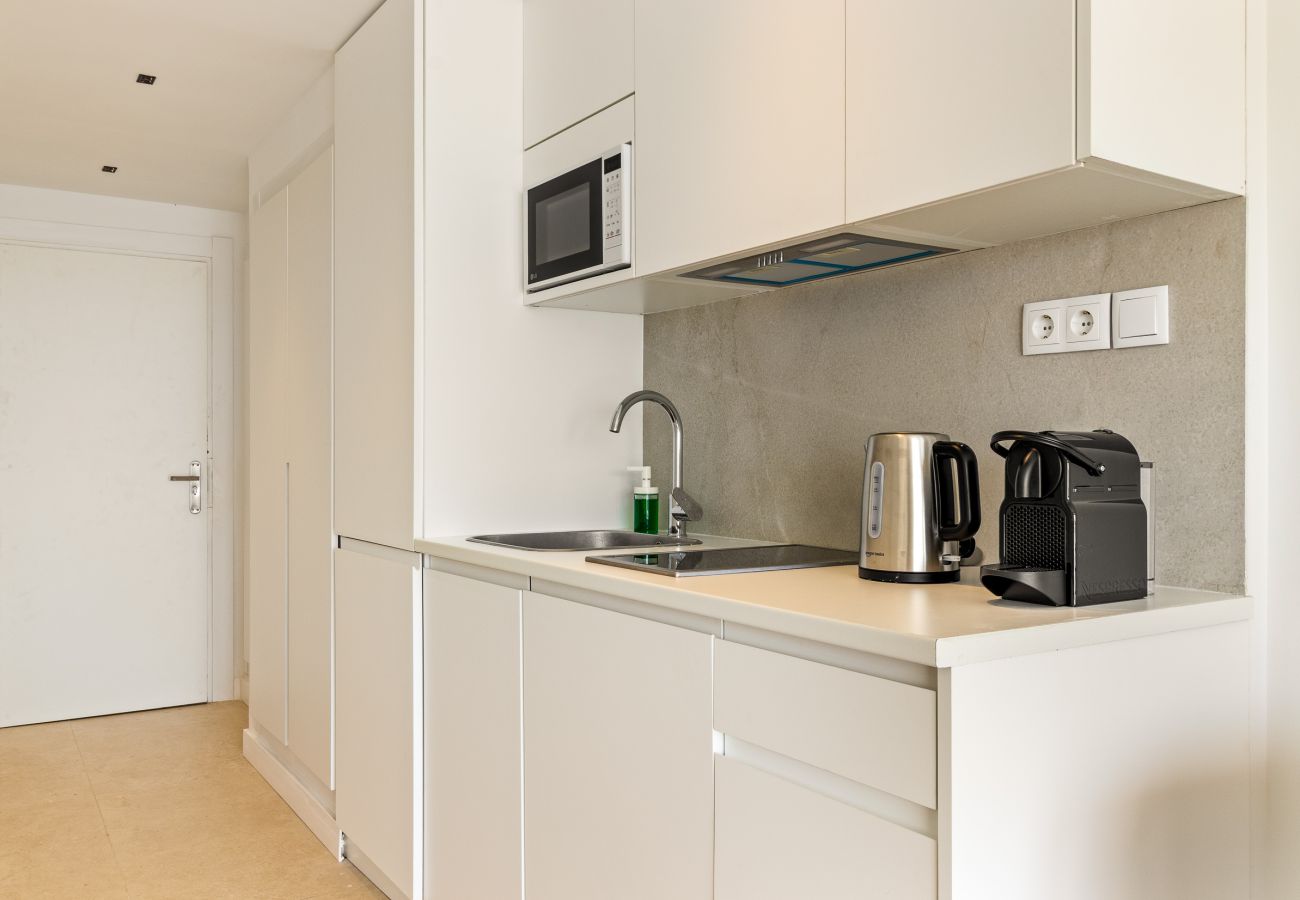 Estudio en Torremolinos - Casa Marena - Sea View, Sunny Terrace & Pool