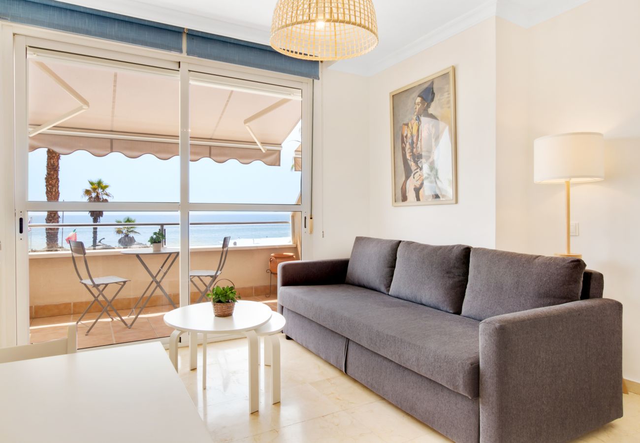 Studio in Torremolinos - Casa Lola - Beachfront