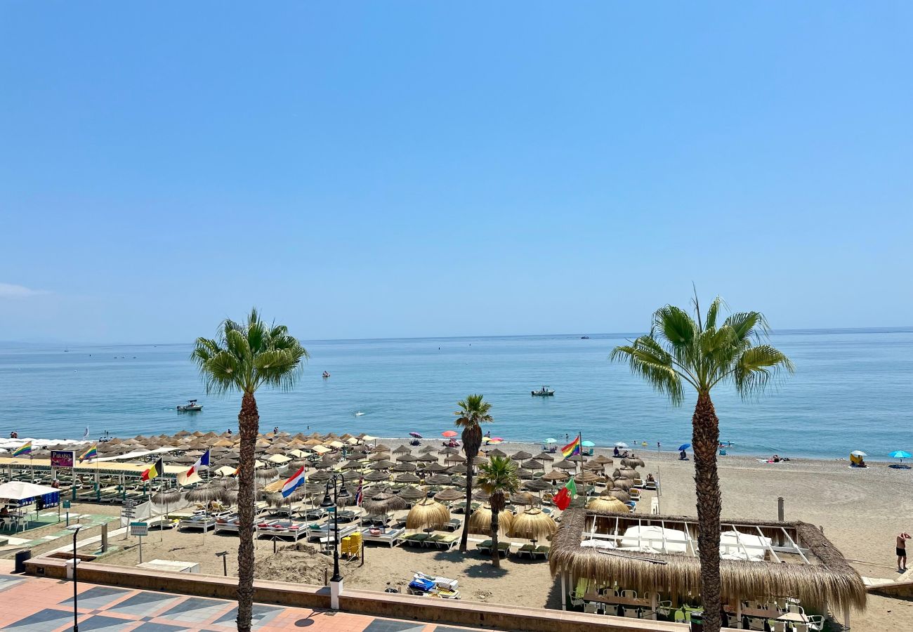 Studio in Torremolinos - Casa Roterdam - Beachfront