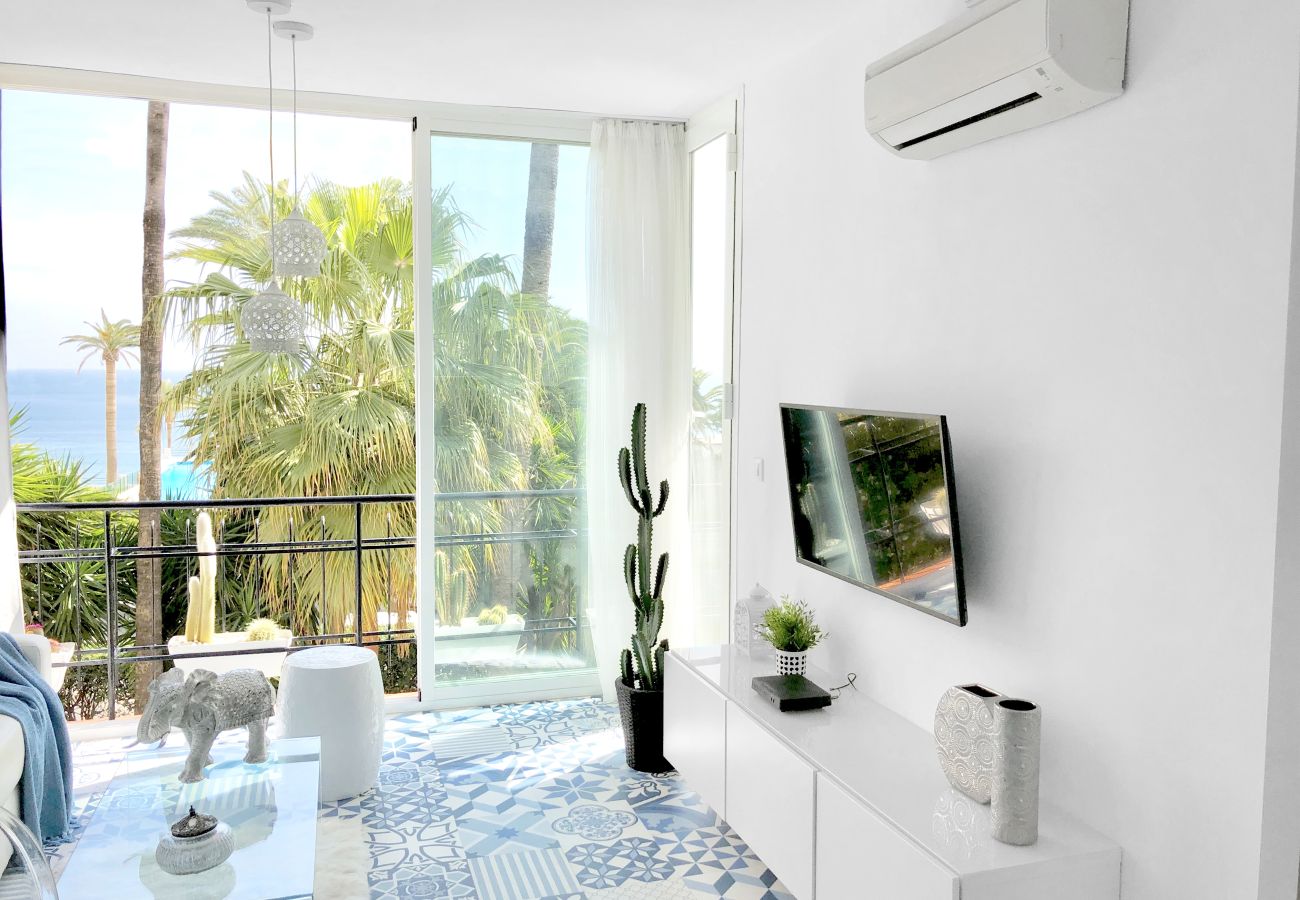 Apartment in Torremolinos - The White Rock (Private Access to the beach)