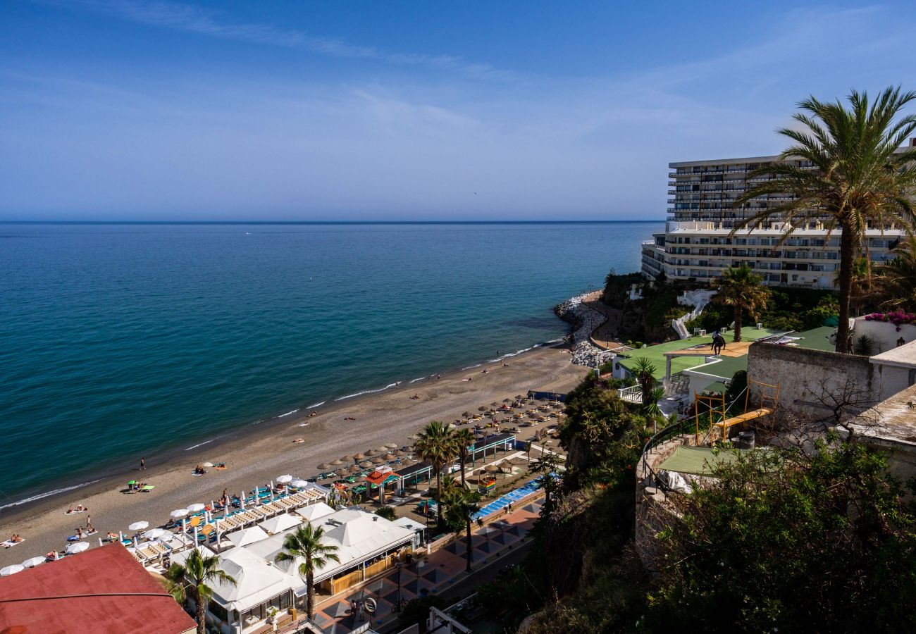 Apartment in Torremolinos - The White Rock (Private Access to the beach)