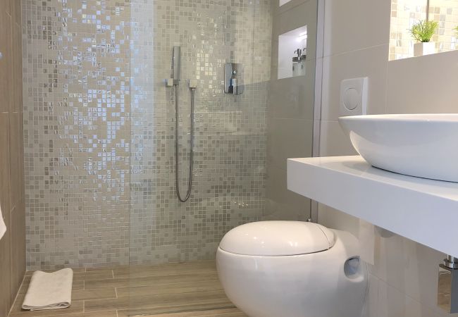 Apartment in Torremolinos - Sunset Beach - Charming apartment with jacuzzi. Apartment in Torremolinos - Sunset Beach - Charming apartment with jacuzzi.
