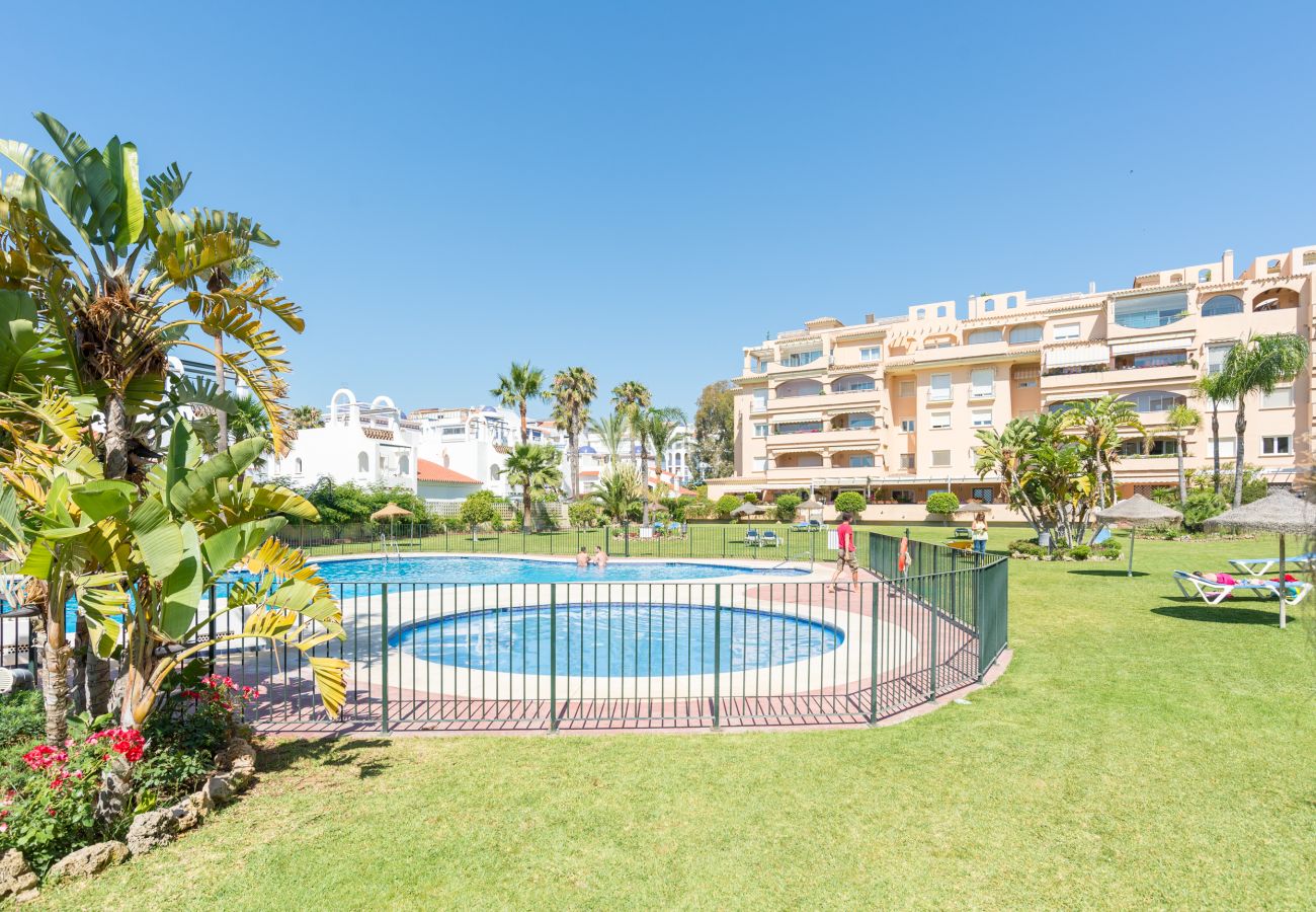 Apartment in Torremolinos - BOHO CHIC. Beach front.Free bikes.Pool