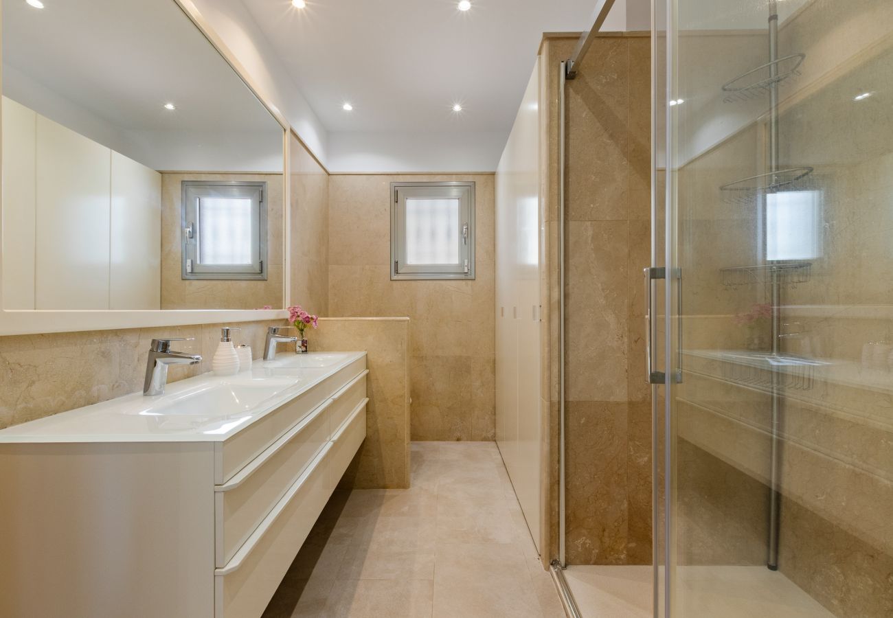 Apartment in Torremolinos - Casa Violeta - Sea Views