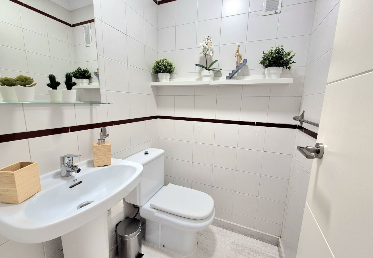 Apartment in Torremolinos - Spacious apartment with pool and parking in an authentic area of Torremolinos