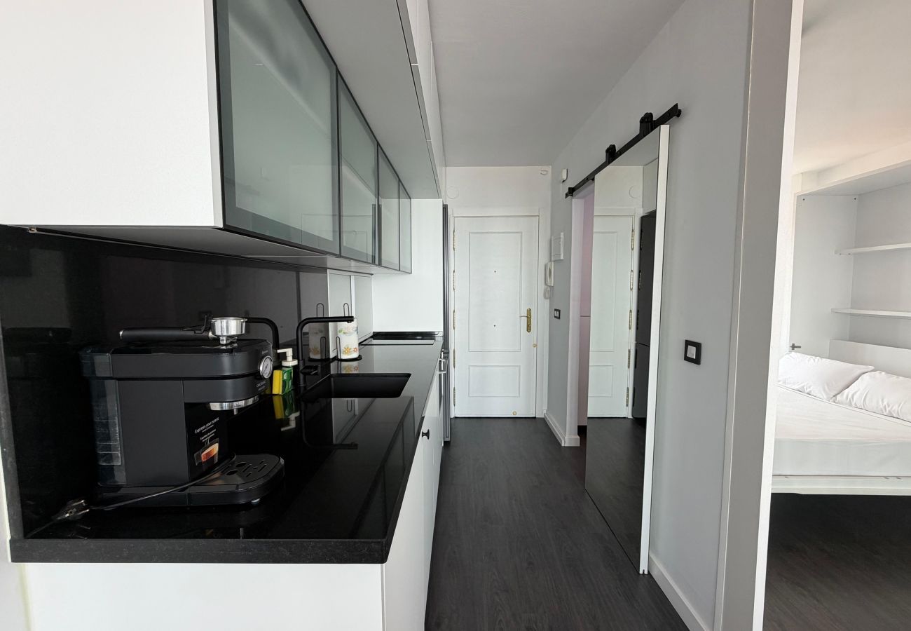Studio in Torremolinos - Casa Dalias II - Sea View Studio Downtown