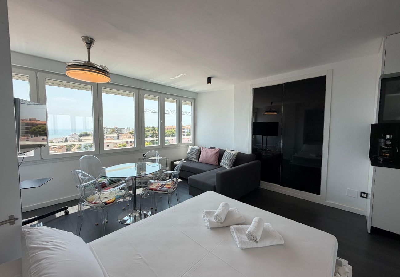 Studio in Torremolinos - Casa Dalias II - Sea View Studio Downtown