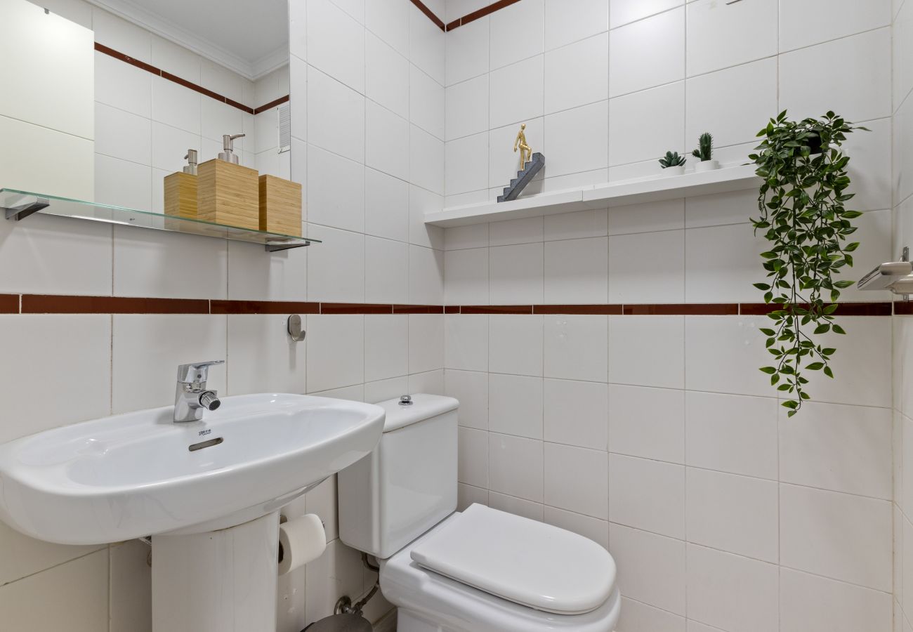 Appartement à Torremolinos - Amplio apartamento con piscina y parking 